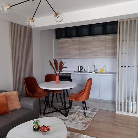 Centar Two Apartment Скопье Экстерьер фото