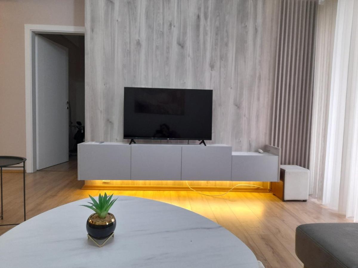 Centar Two Apartment Скопье Экстерьер фото
